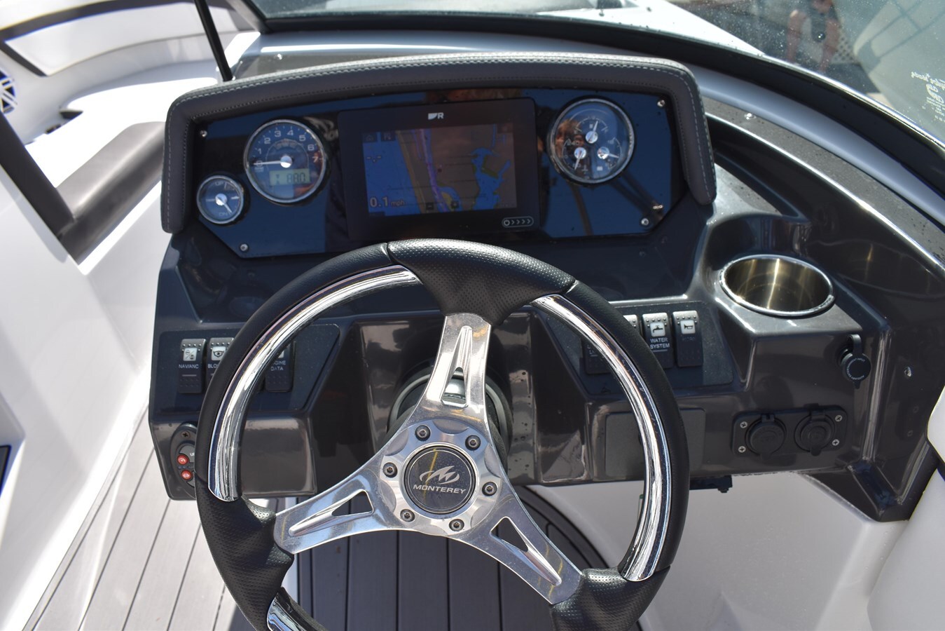 2021-monterey-22-5f858e