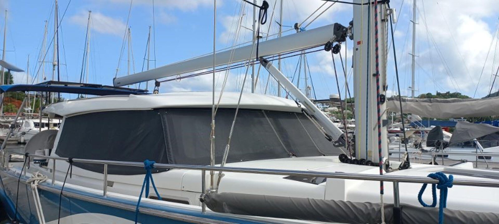 2021-moody-45-ce33cd