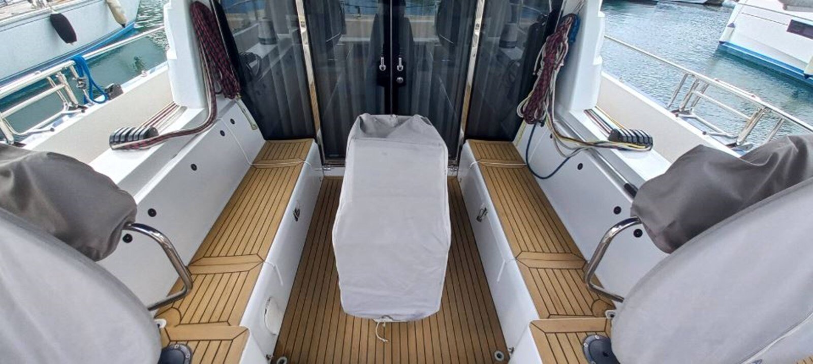 2021-moody-45-ce33cd