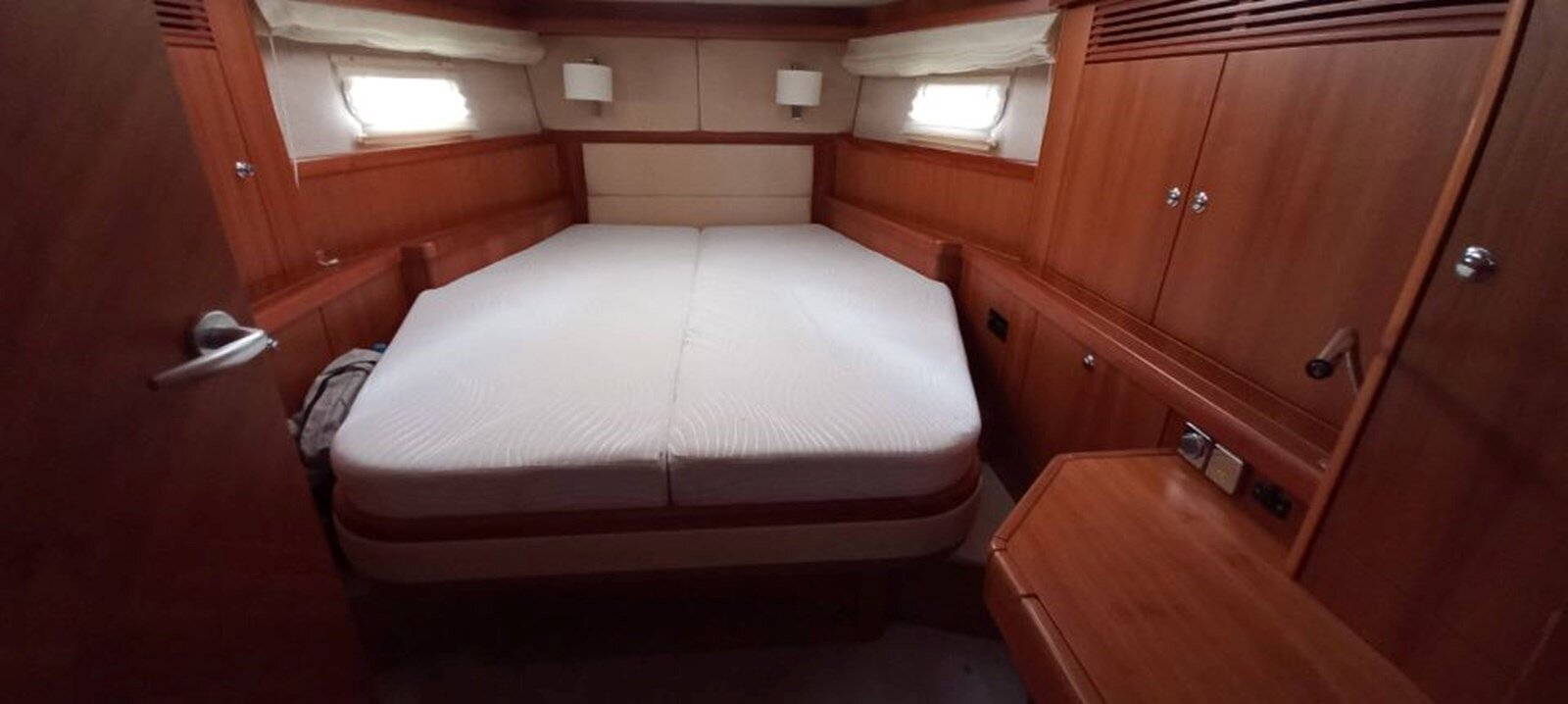 2021-moody-45-ce33cd