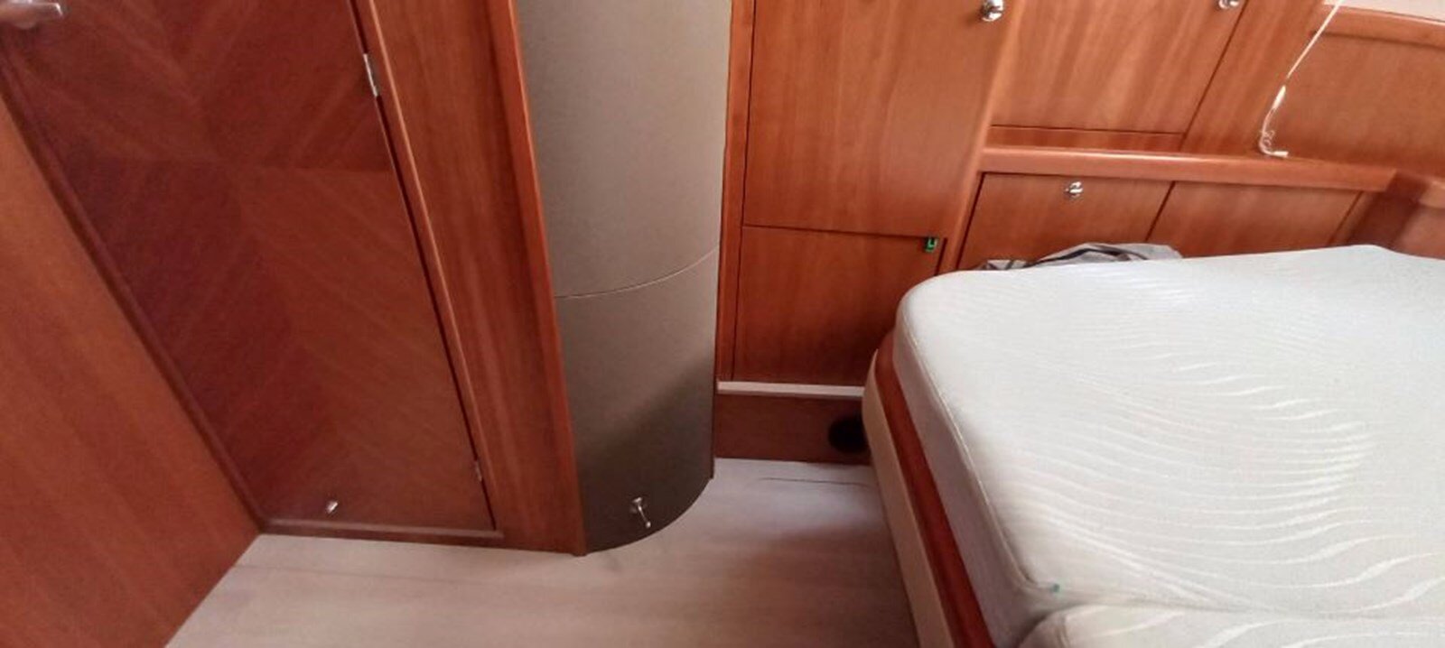 2021-moody-45-ce33cd