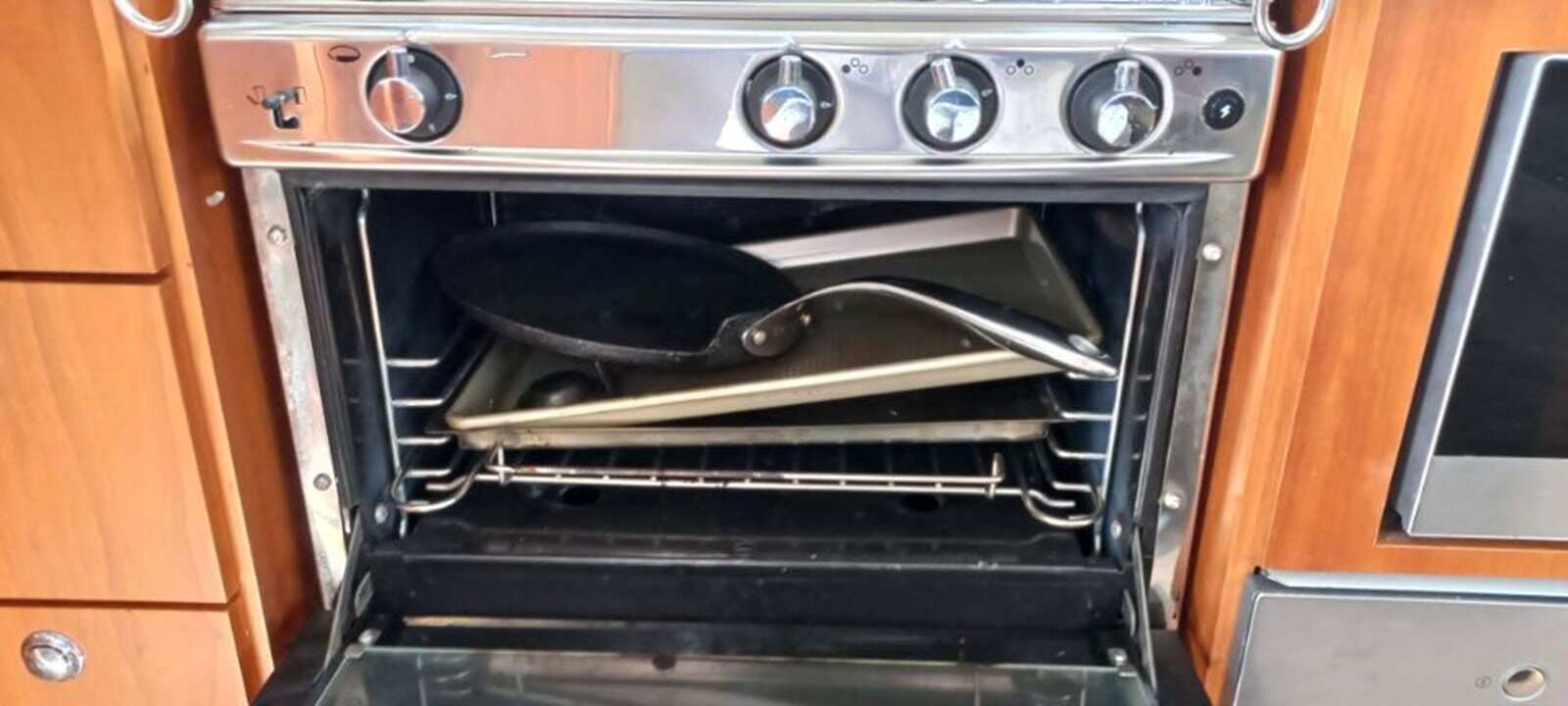 2021-moody-45-ce33cd