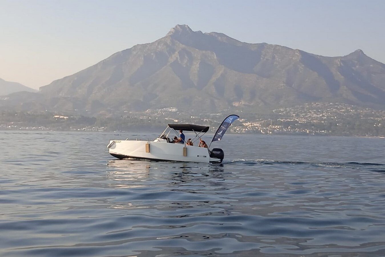 2021-nuva-yachts-19-8-d338f2