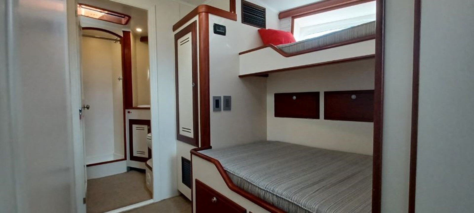 2021-ocean-voyager-70-395ad5