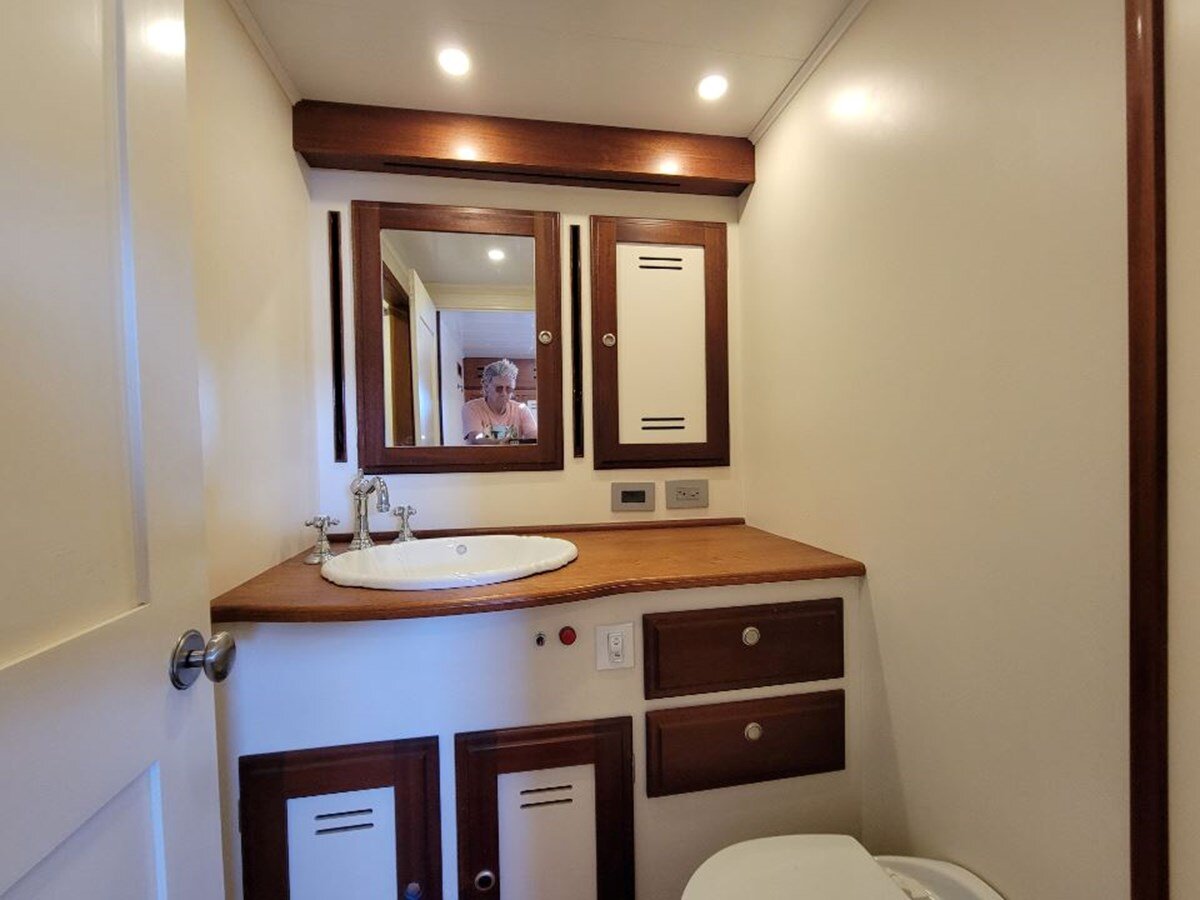 2021-ocean-voyager-70-395ad5