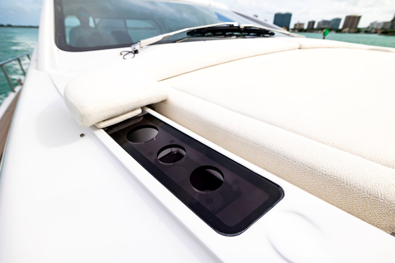 2021-pershing-62-2-de4558