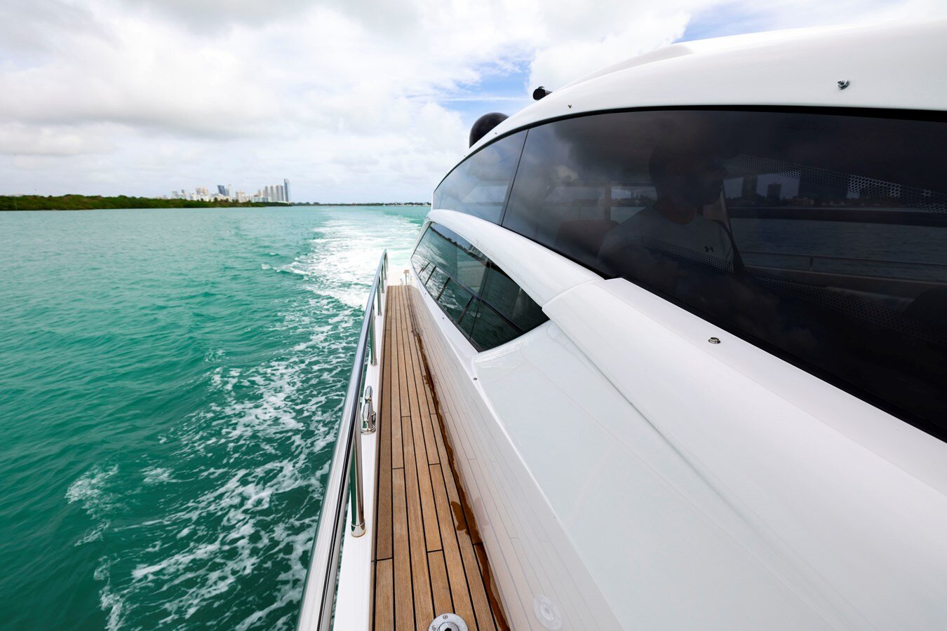 2021-pershing-62-2-de4558