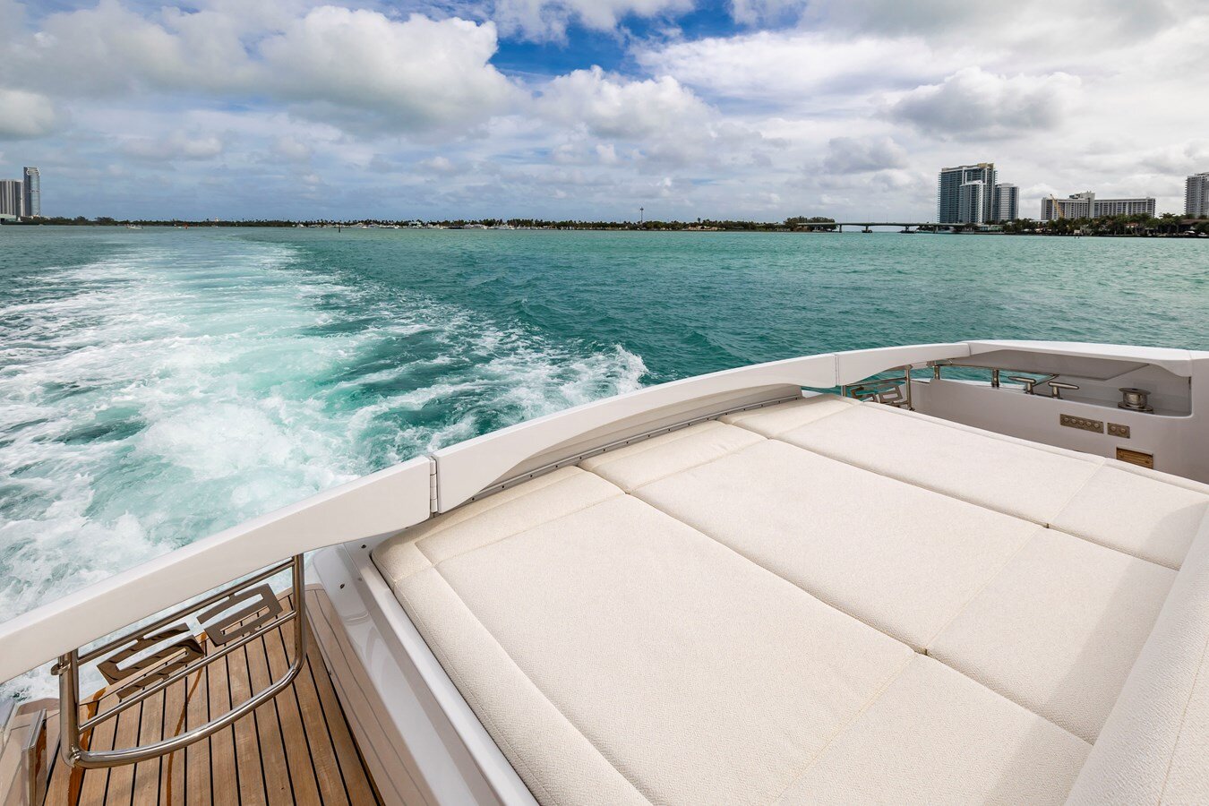 2021-pershing-62-2-de4558