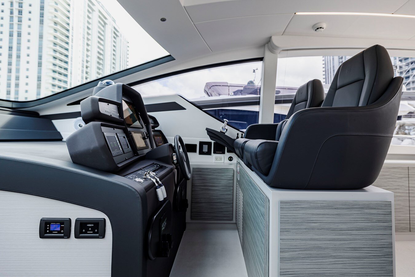 2021-pershing-62-2-de4558