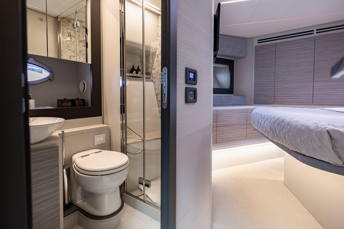 2021-pershing-62-2-de4558