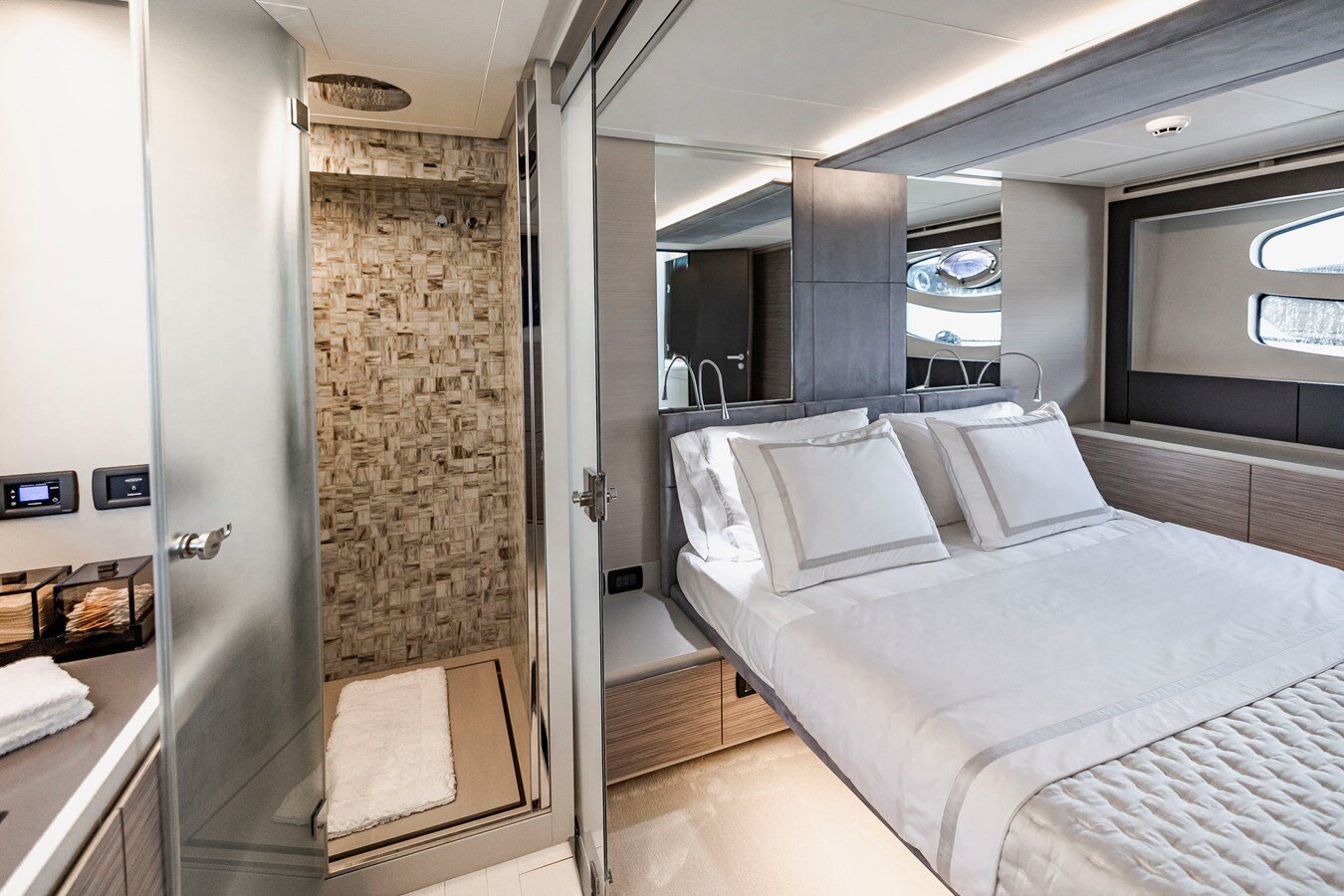 2021-pershing-62-2-de4558