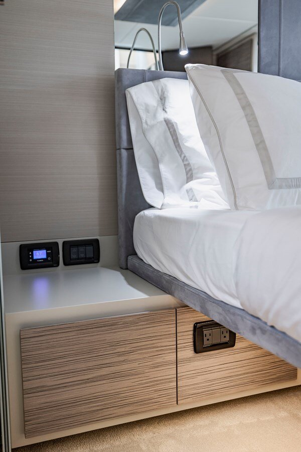 2021-pershing-62-2-de4558