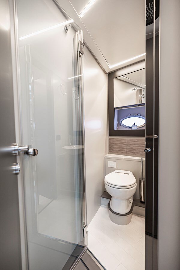 2021-pershing-62-2-de4558