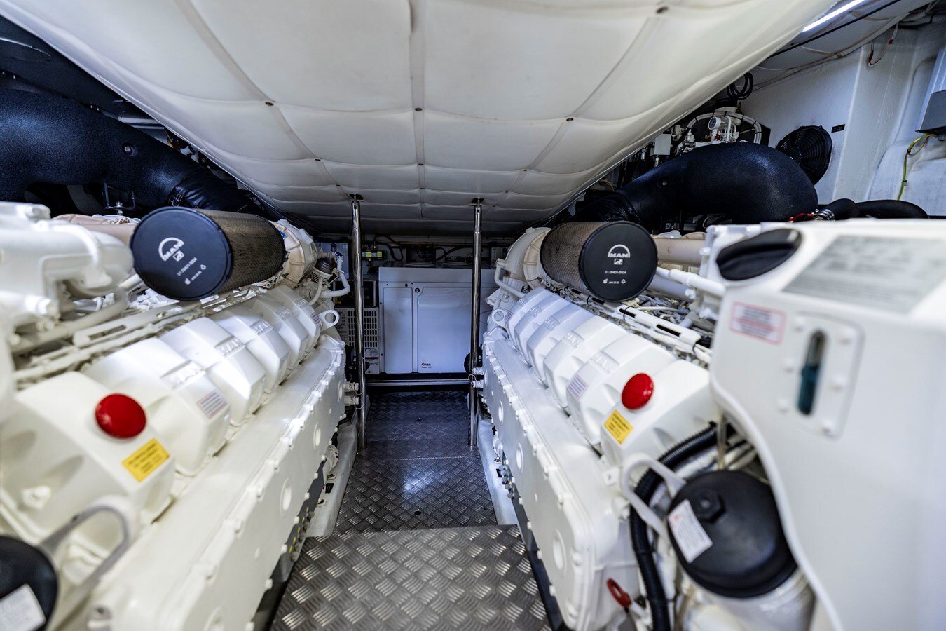 2021-pershing-62-2-de4558