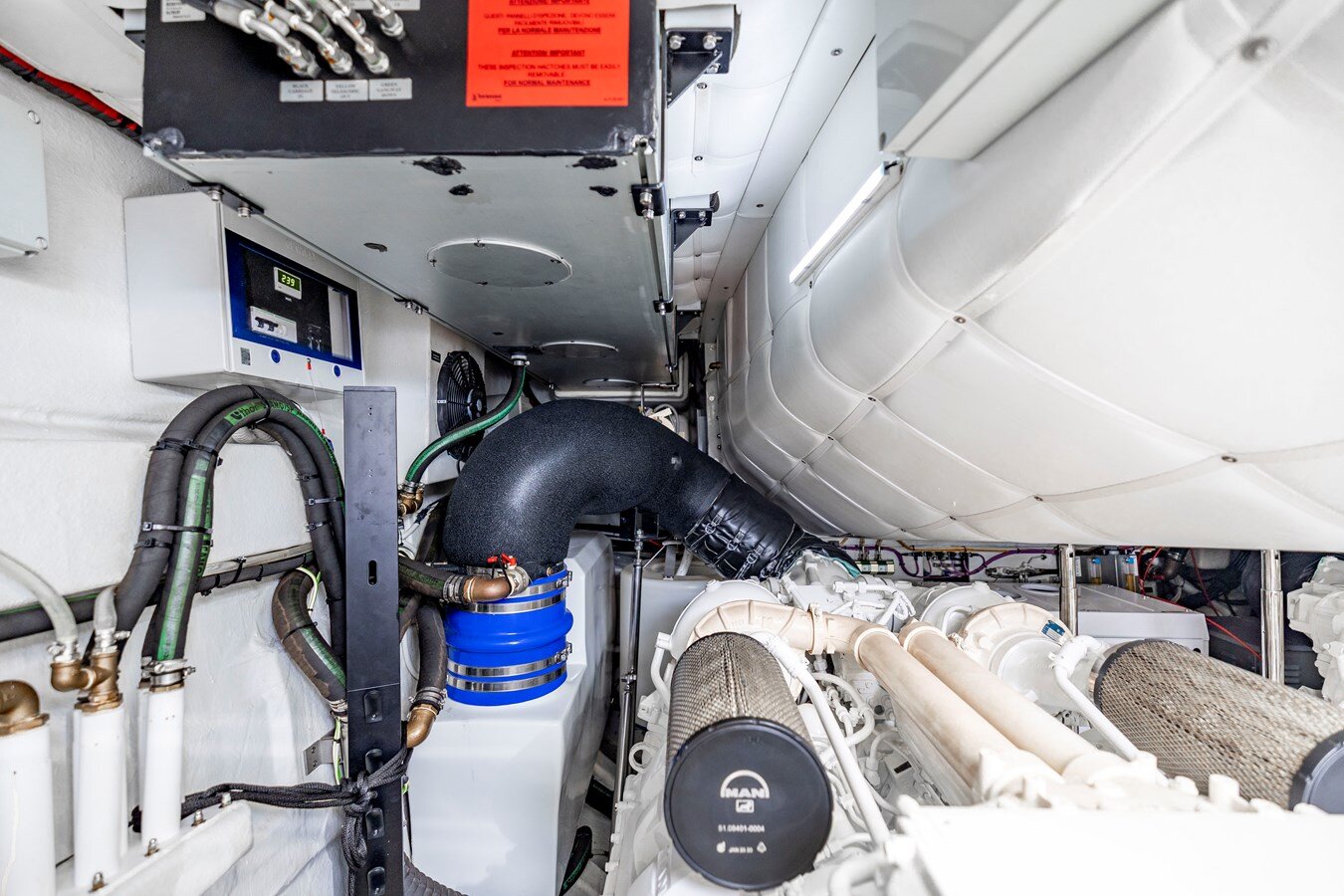 2021-pershing-62-2-de4558