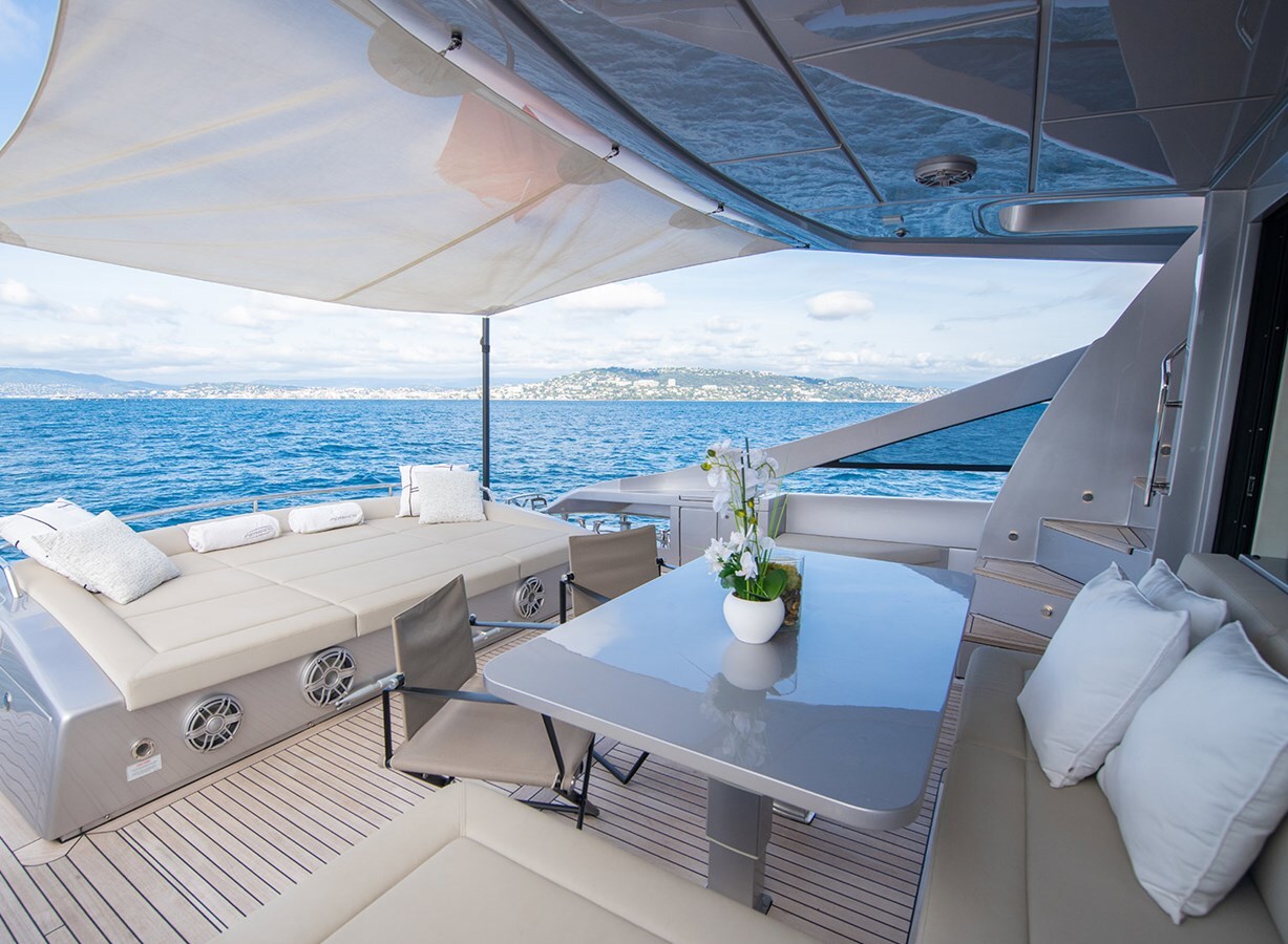 2021-pershing-92-2-d5ad48