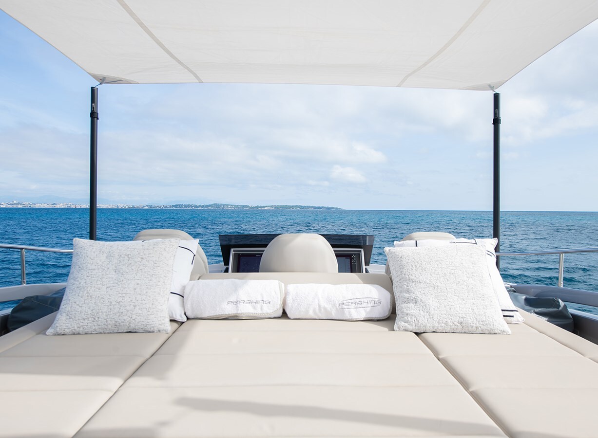 2021-pershing-92-2-d5ad48