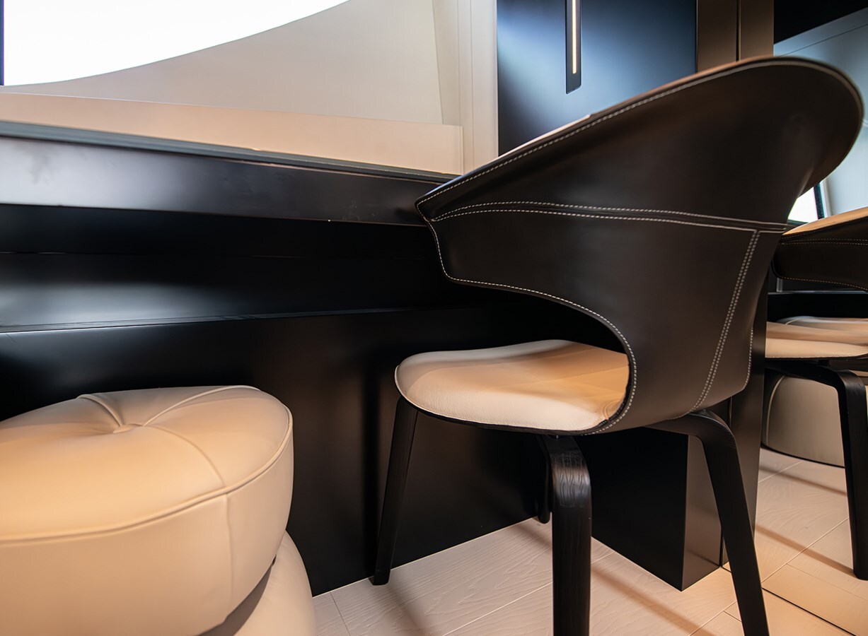 2021-pershing-92-2-d5ad48