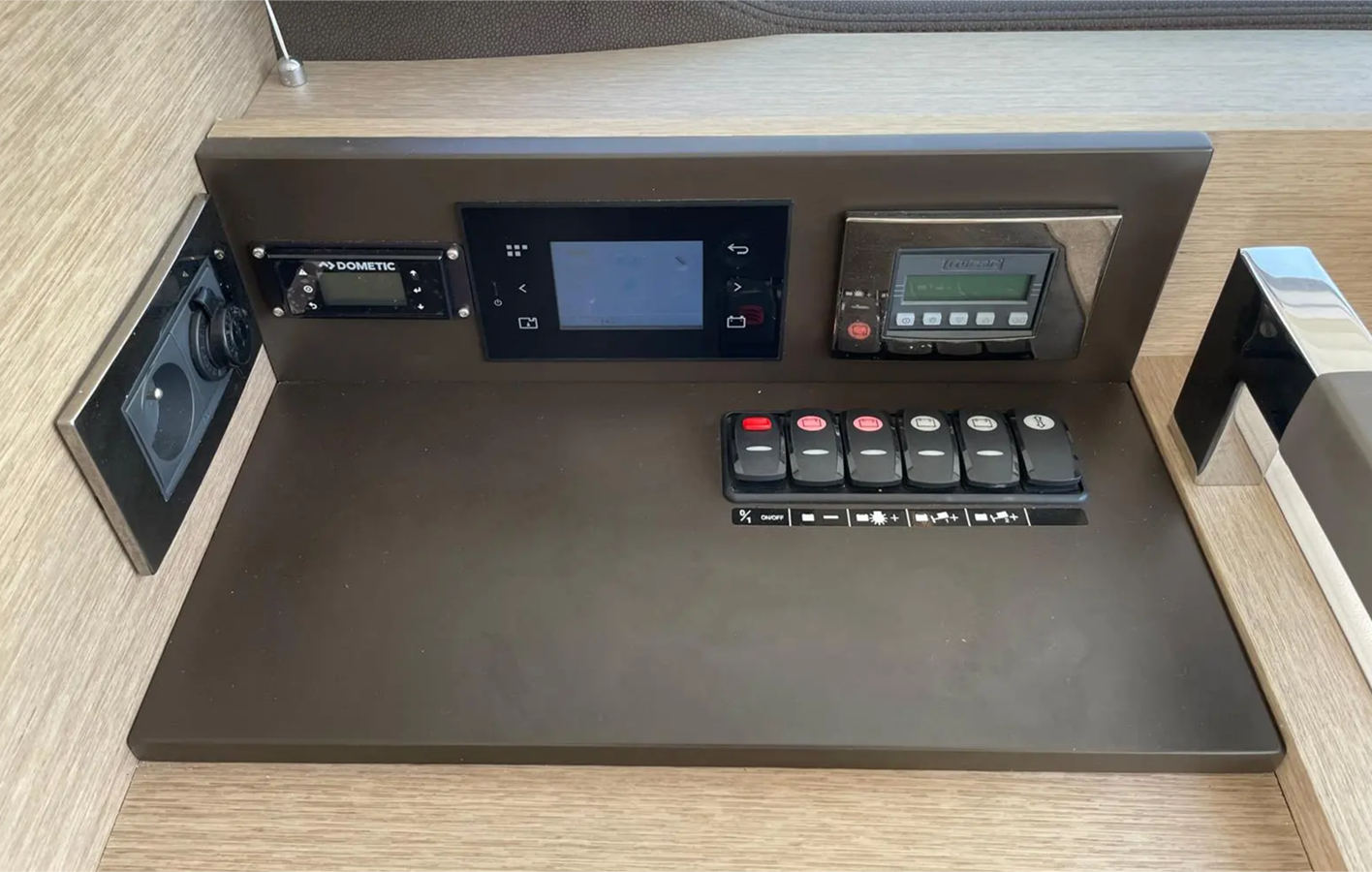 2021-prestige-41-2-e4a6a0