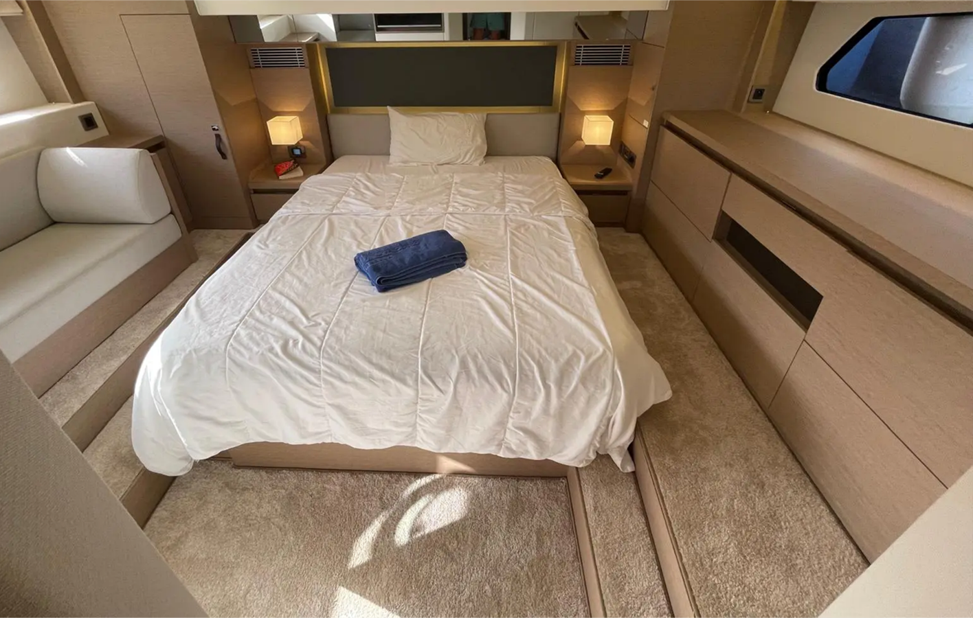 2021-prestige-41-2-e4a6a0