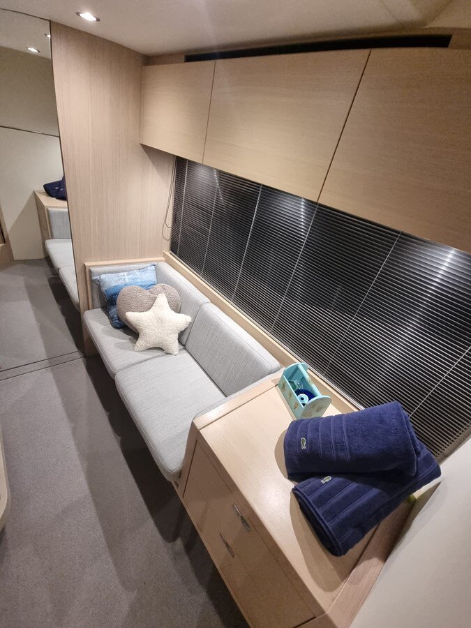 2021-princess-yachts-42-7-1ee719