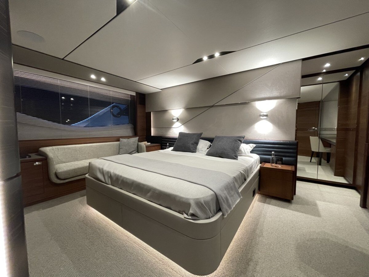 2021-princess-yachts-80-11-b0dd8e