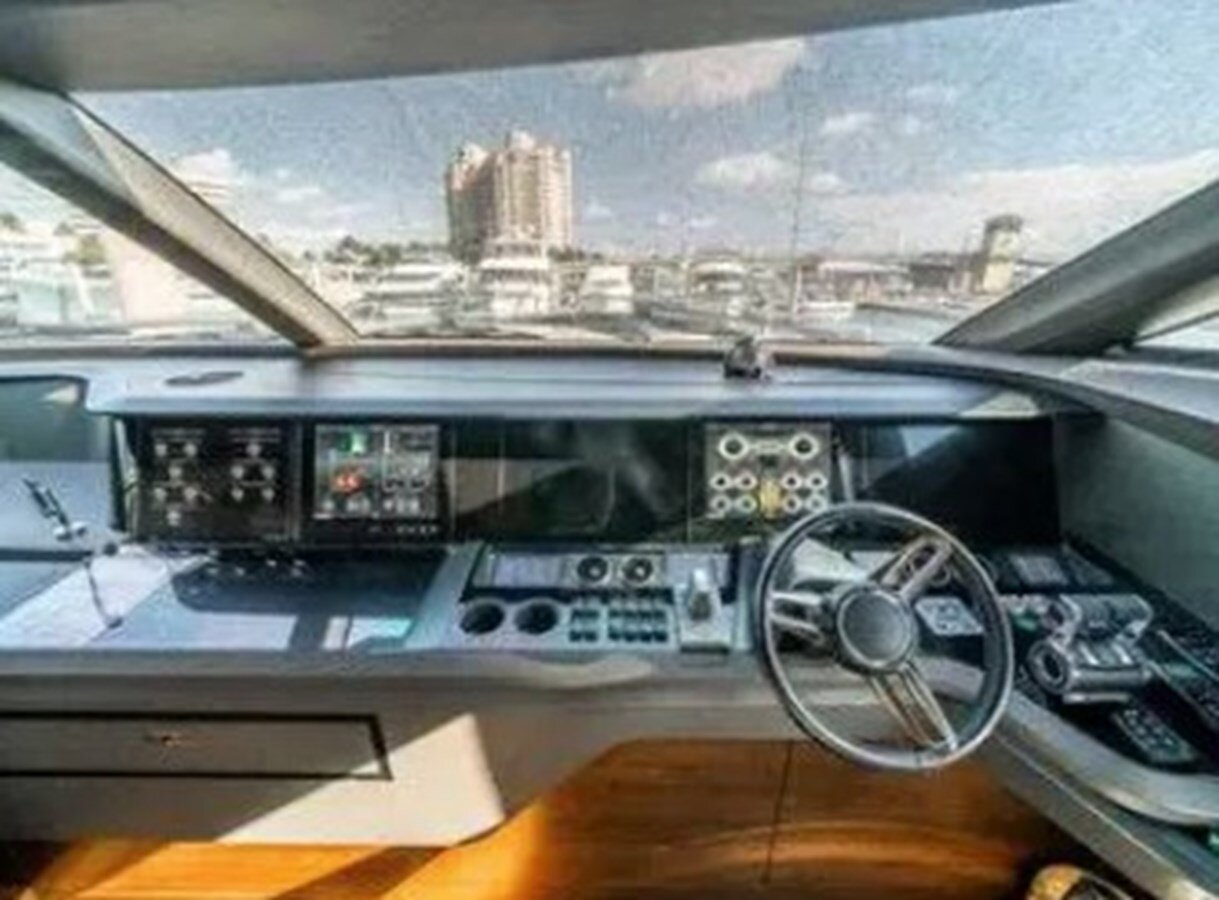 2021 PRINCESS YACHTS 85' 1