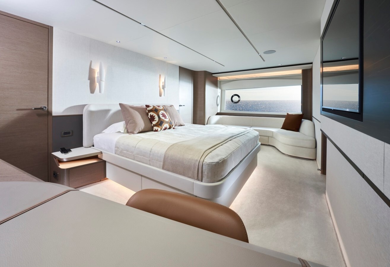 2021-princess-yachts-95-6-6c360b