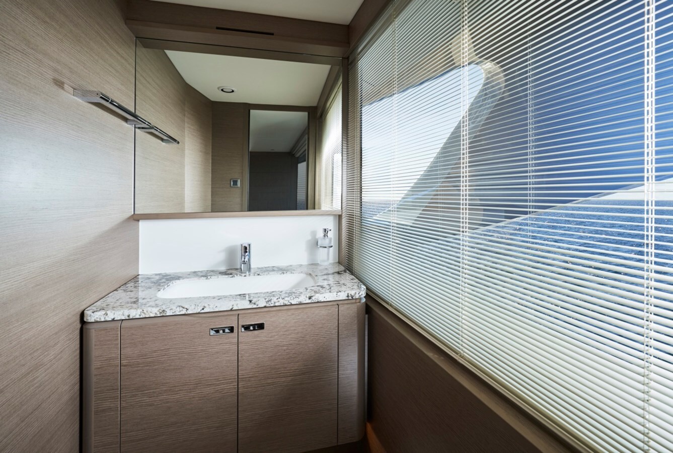 2021-princess-yachts-95-6-6c360b