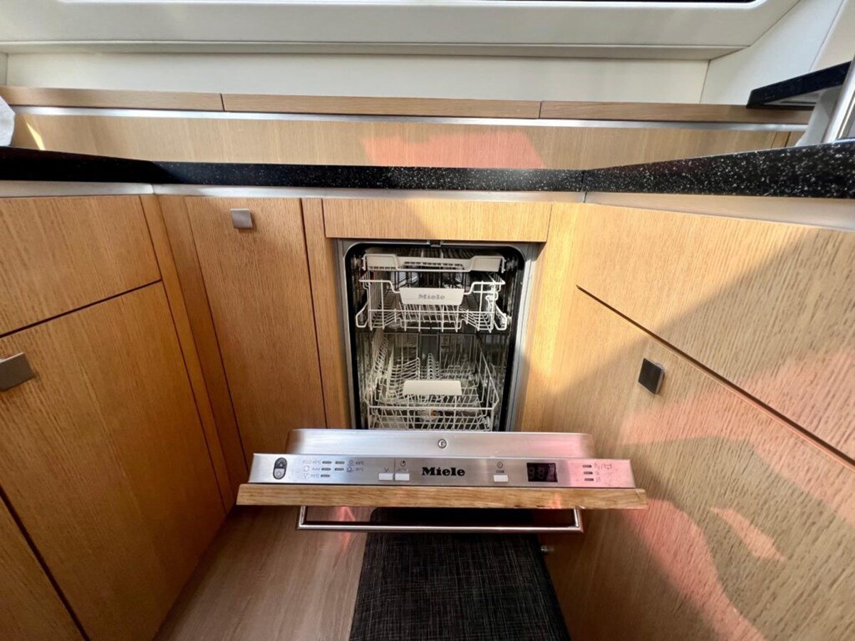 2021-privilege-56-b9ee72