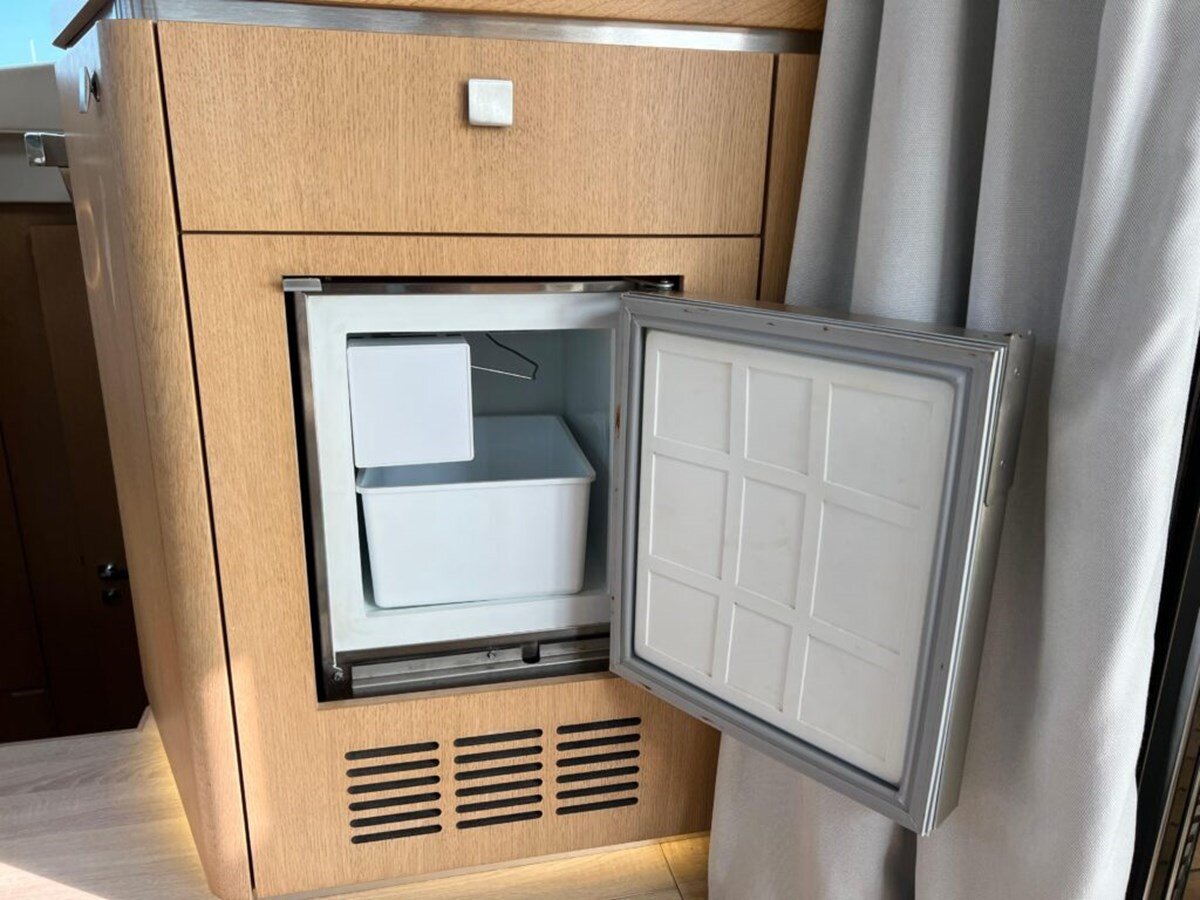 2021-privilege-56-b9ee72