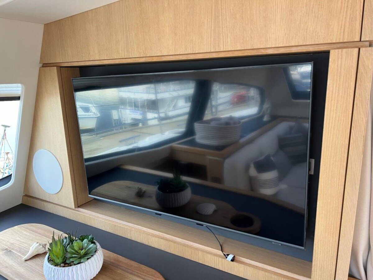 2021-privilege-56-b9ee72