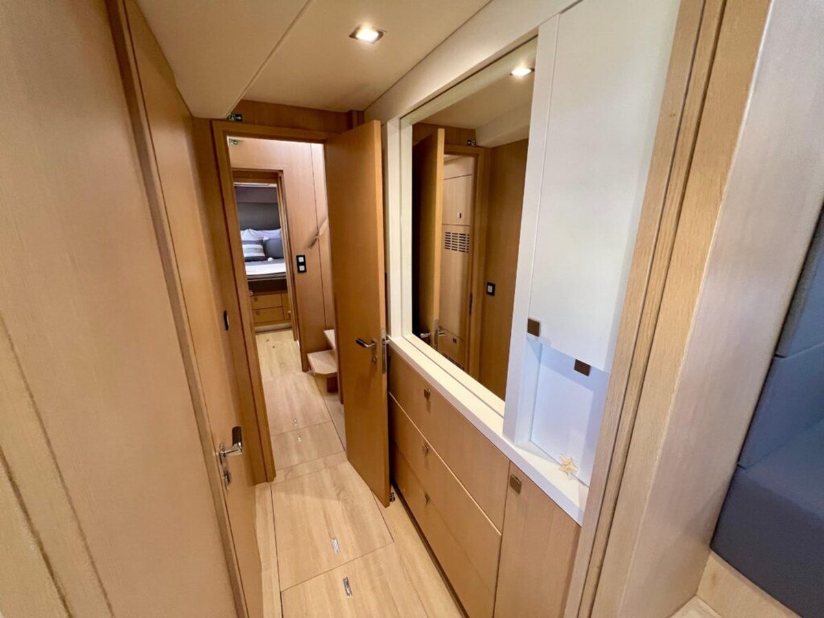 2021-privilege-56-b9ee72