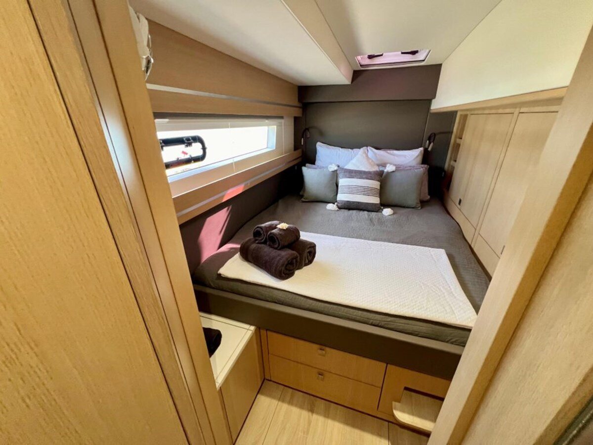 2021-privilege-56-b9ee72