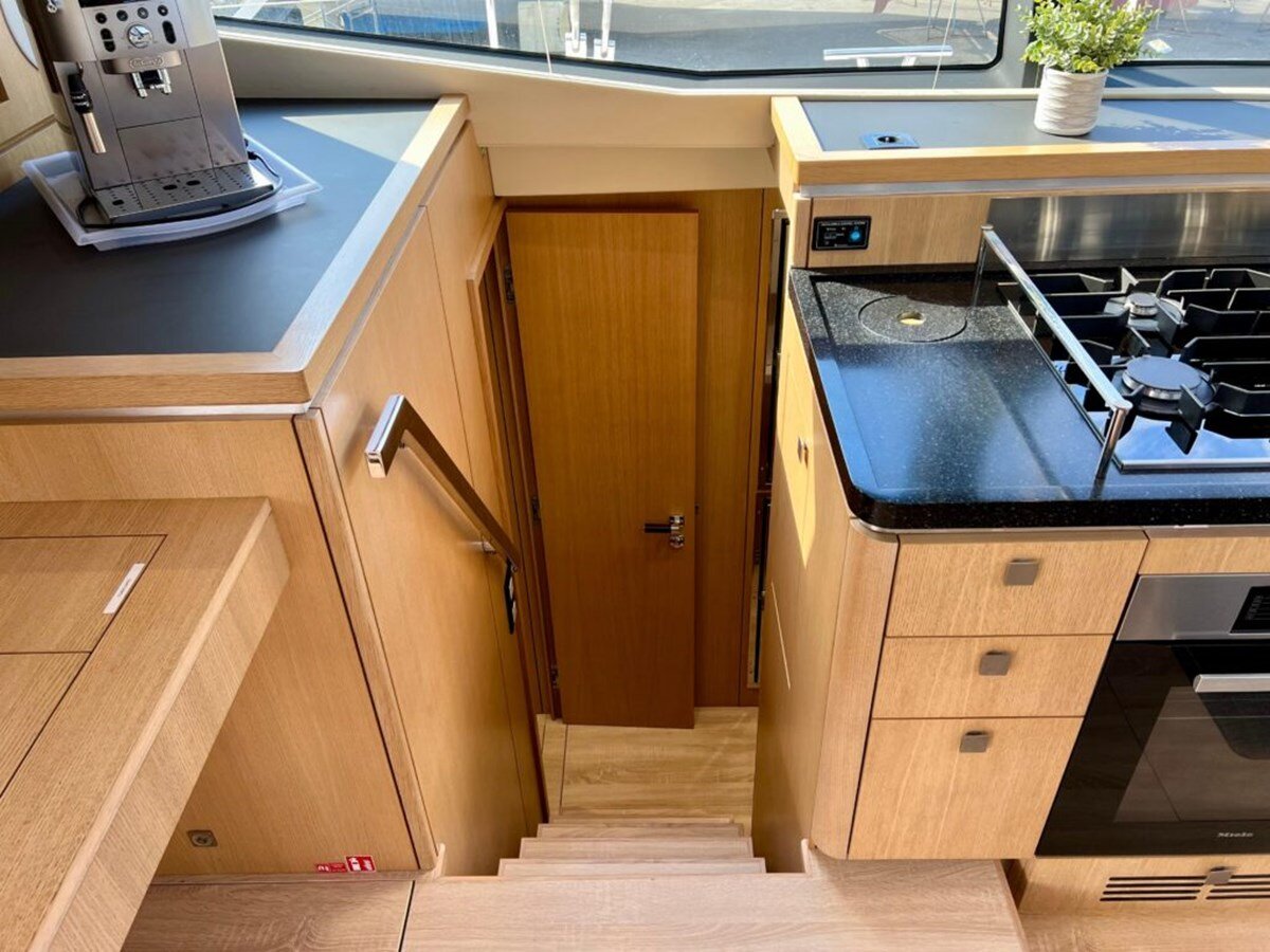 2021-privilege-56-b9ee72