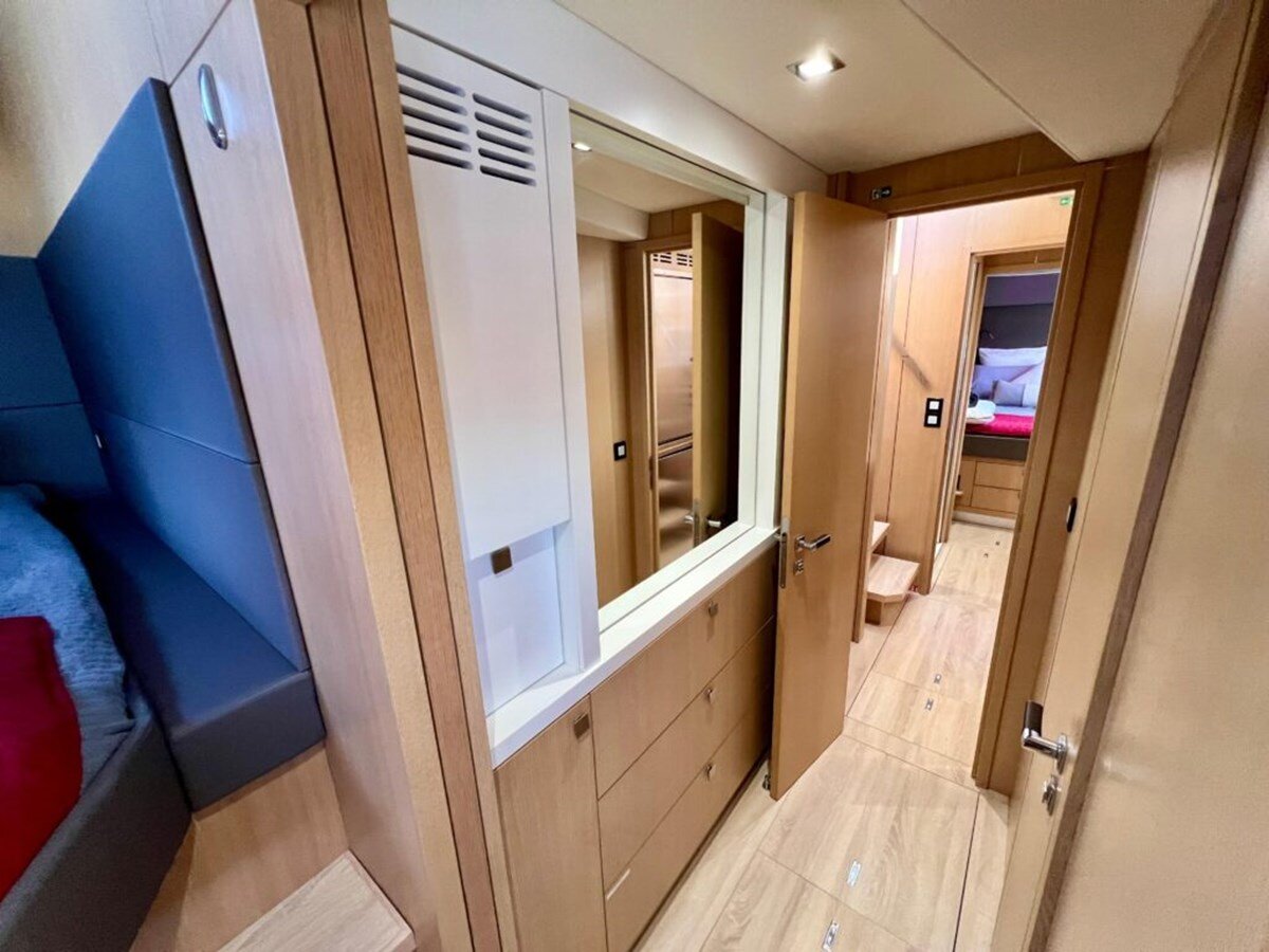 2021-privilege-56-b9ee72