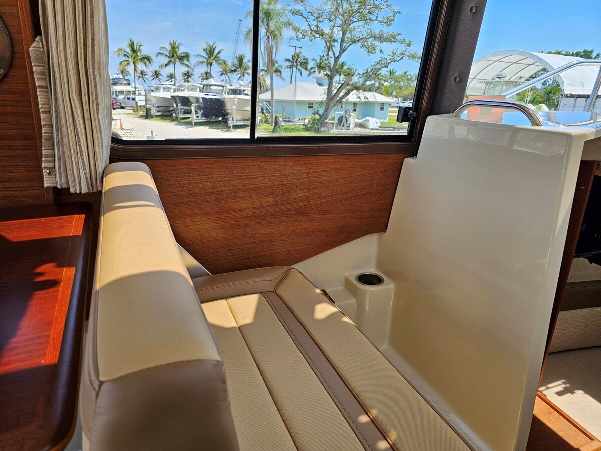 2021-ranger-tugs-25-1-9cf765