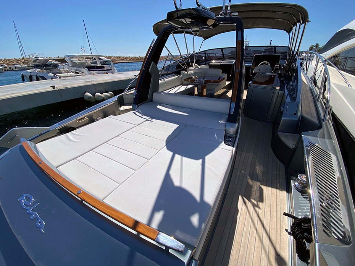 2021-riva-56-8-67b803