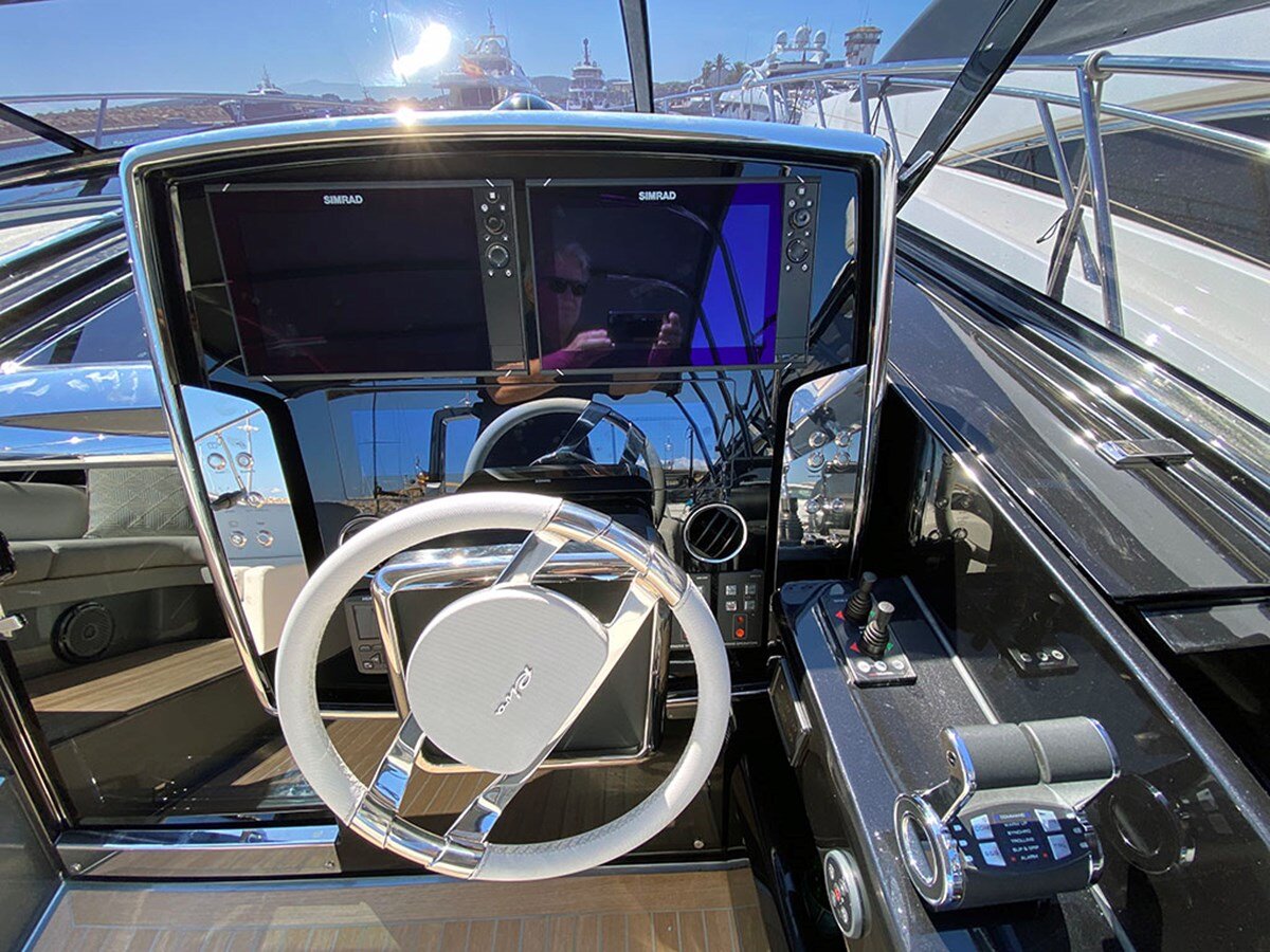 2021-riva-56-8-67b803