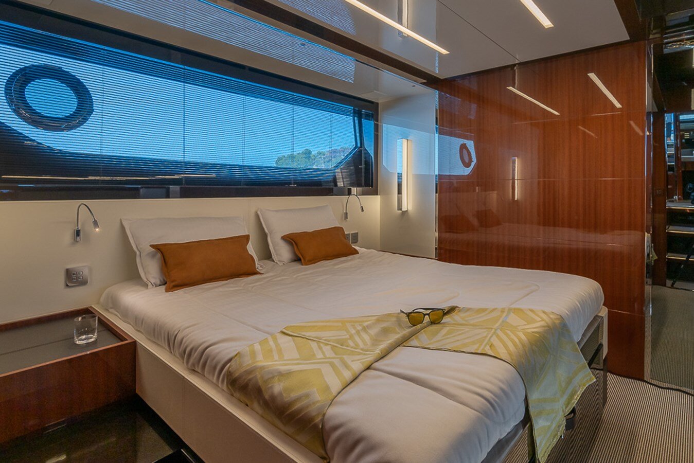 2021-riva-56-8-67b803