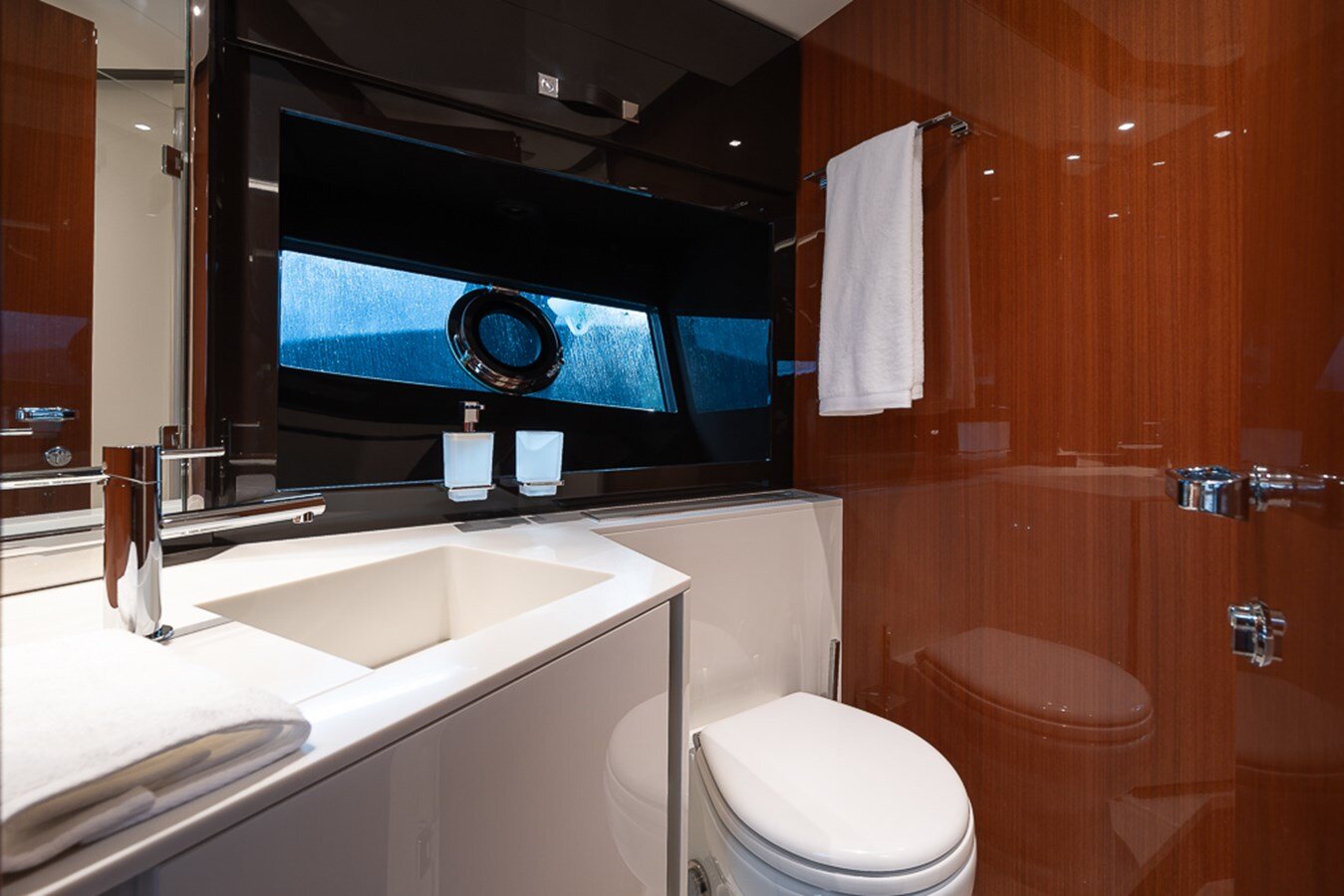 2021-riva-56-8-67b803