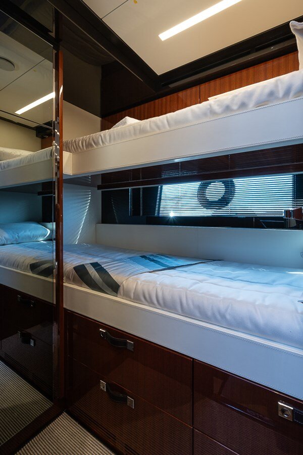 2021-riva-56-8-67b803