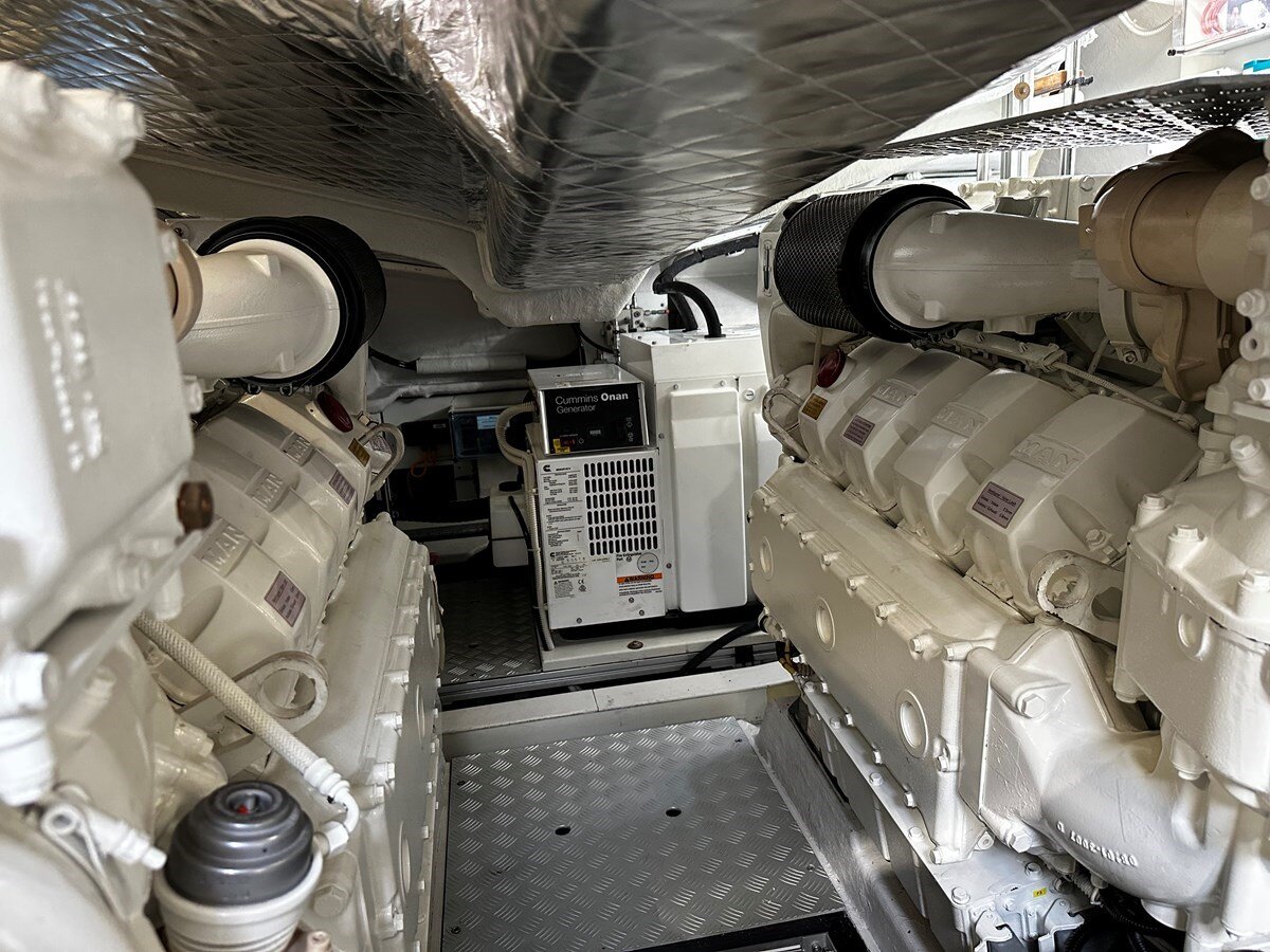 2021-riva-56-8-c397a7