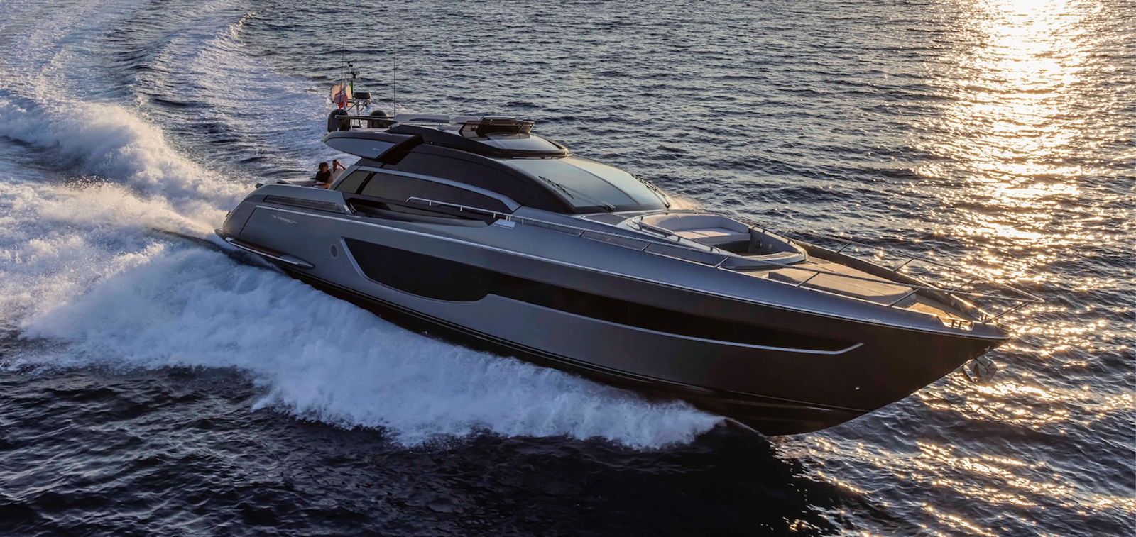 2021-riva-76-4-0cafaa