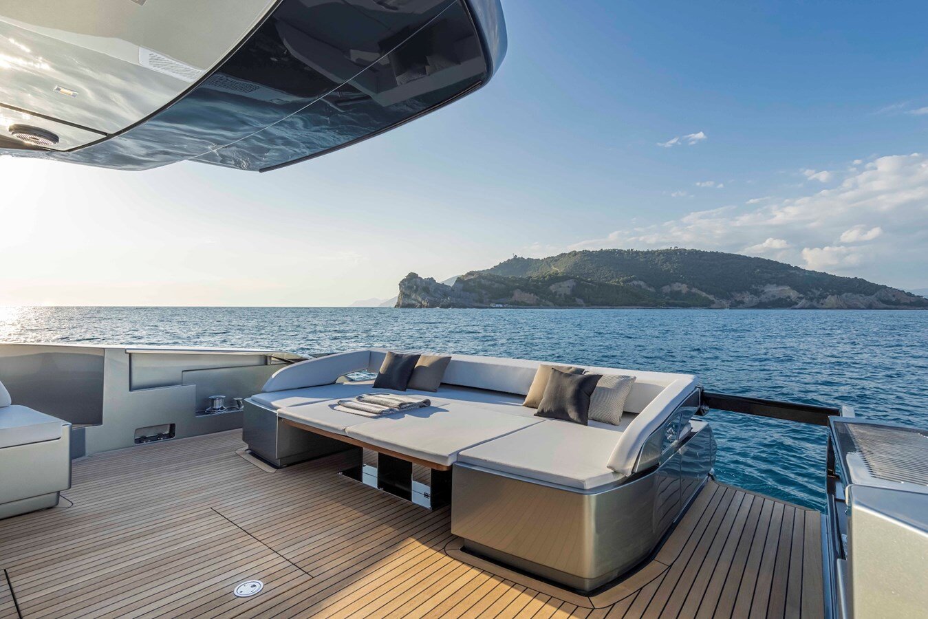 2021-riva-76-4-0cafaa