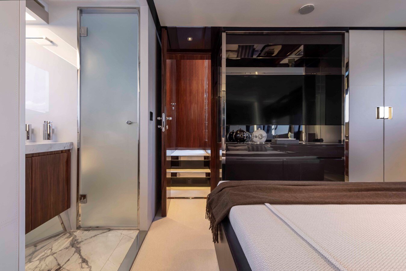 2021-riva-76-4-0cafaa