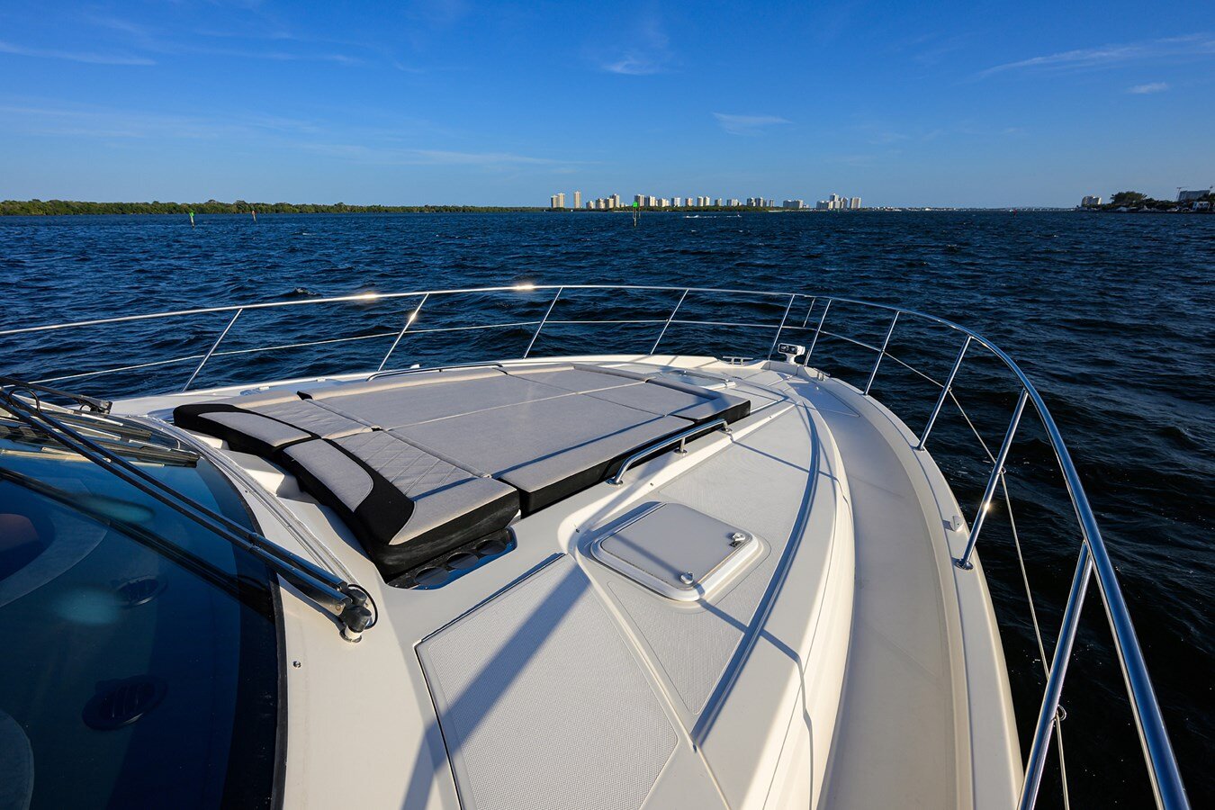 2021-riviera-63-4-c7f4b7