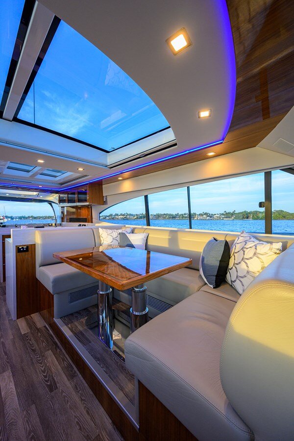 2021-riviera-63-4-c7f4b7