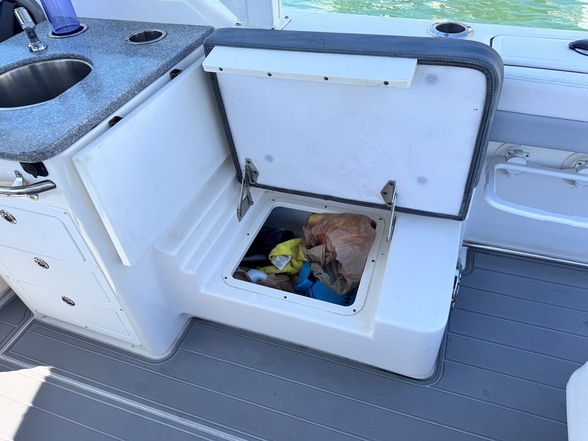 2021-robalo-31-61445b