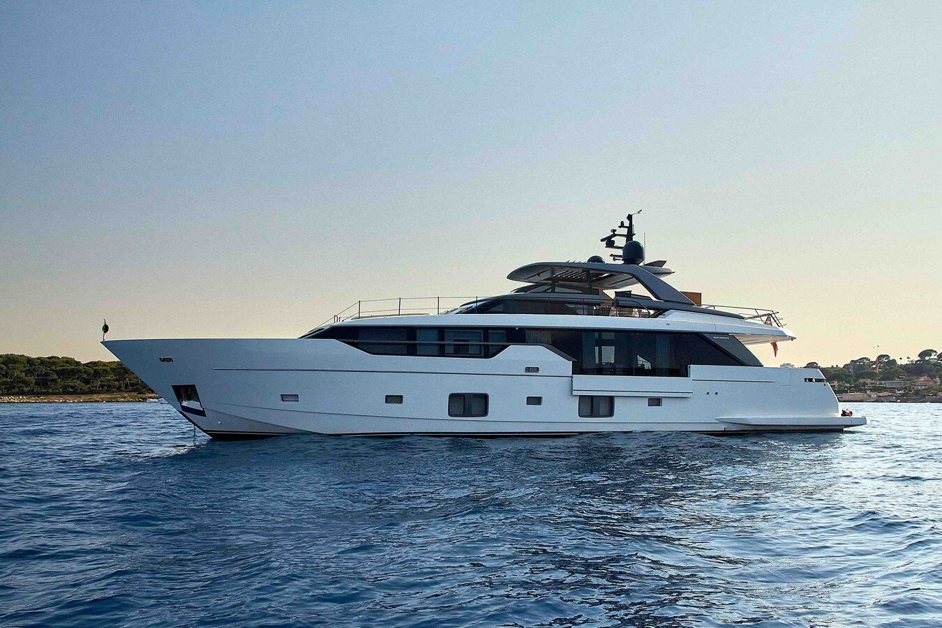 2021-sanlorenzo-102-71da8f